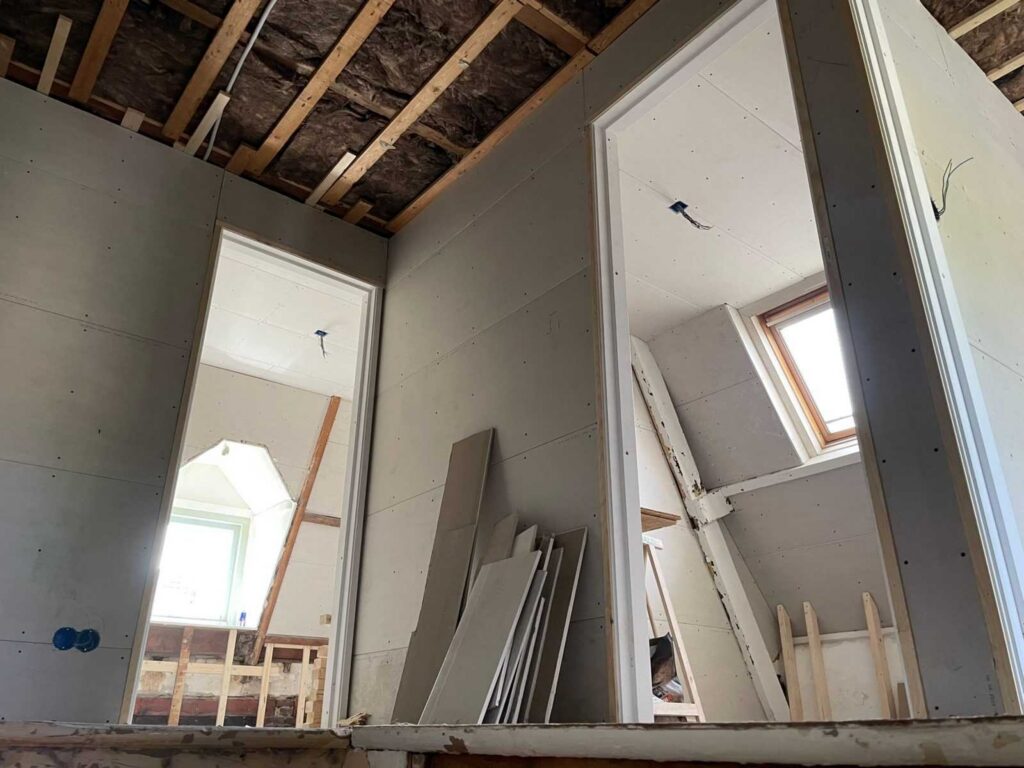 Technische afbouw en voorbereiding van elektra in een woning