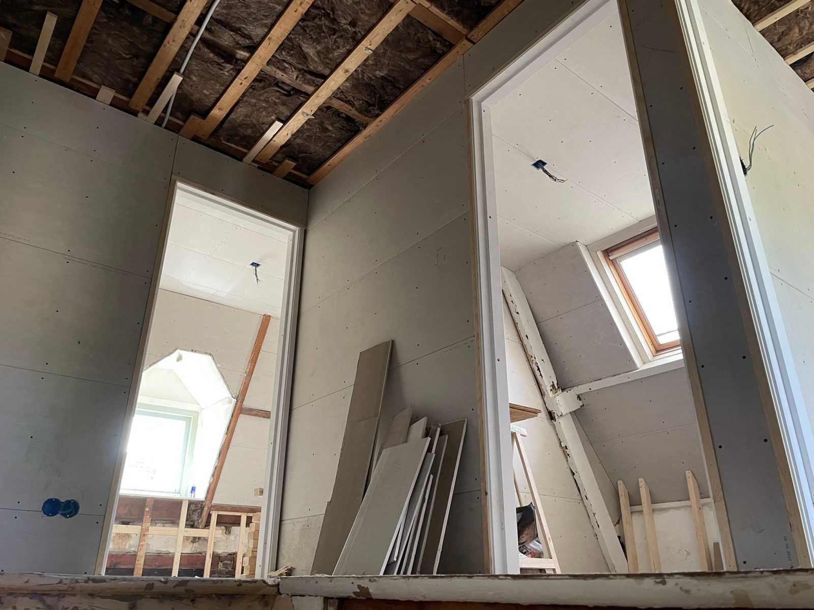 Technische afbouw en voorbereiding van elektra in een woning